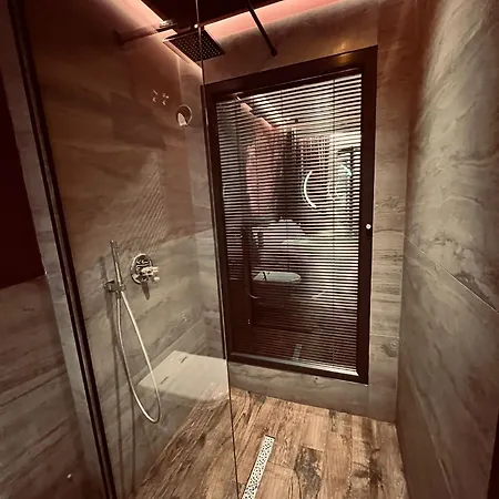 Deluxe Apartmán Tirana